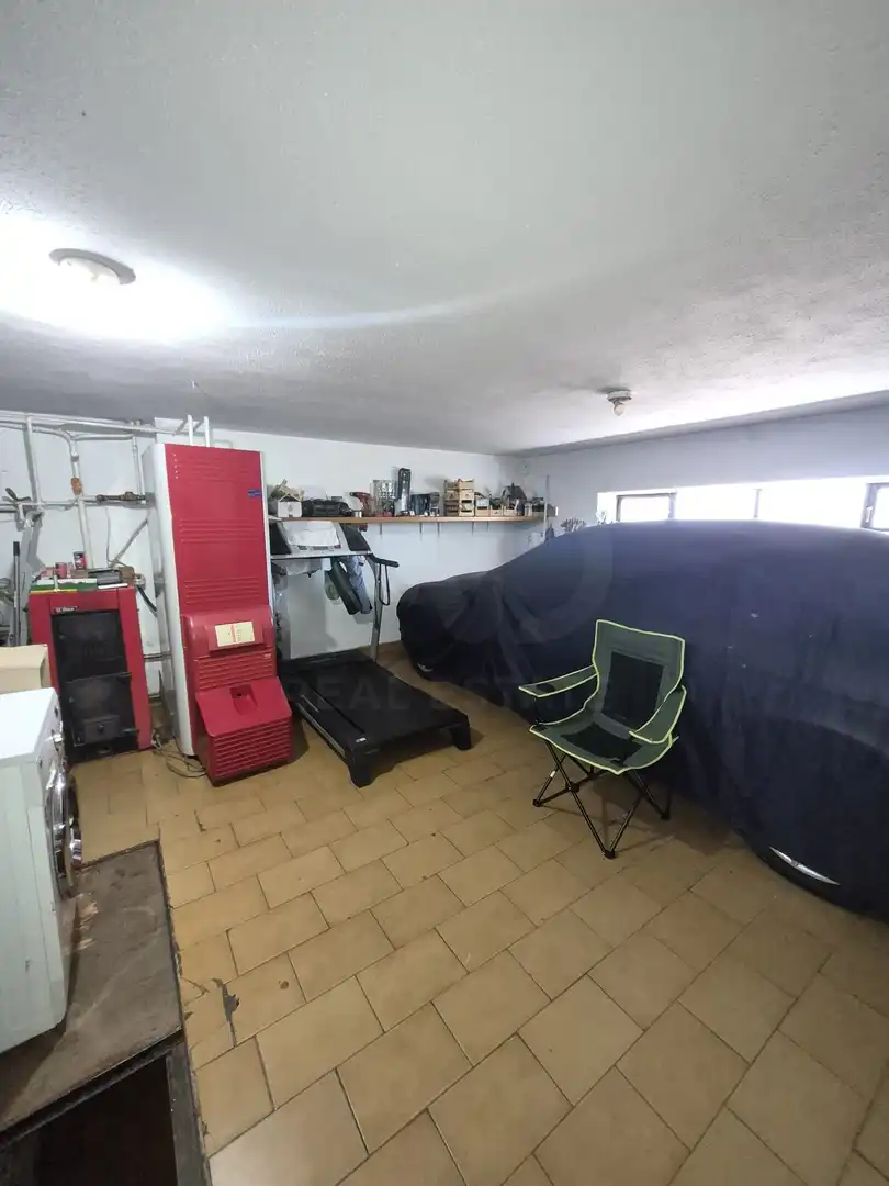 Casa o xalet en venda en Chozas de Abajo amb Calefacció i Piscina