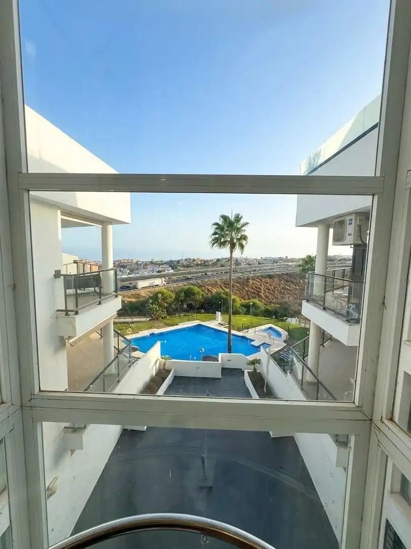 Appartement compact avec piscine à vendre à Riviera del Sol