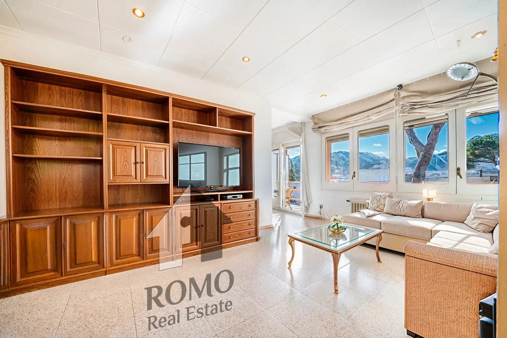 Sala de estar de Casa adosada en venta en Sant Fost de Campsentelles con Calefacción, Jardín privado y Terraza