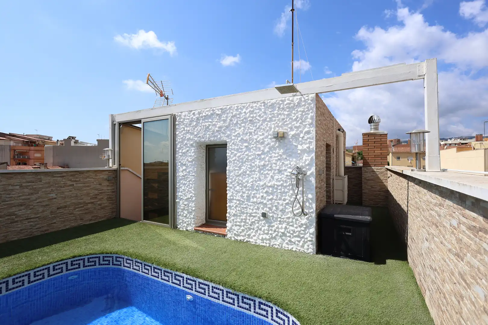 Adosado con terraza en venta en Carrer de Pau Claris, imagen 2