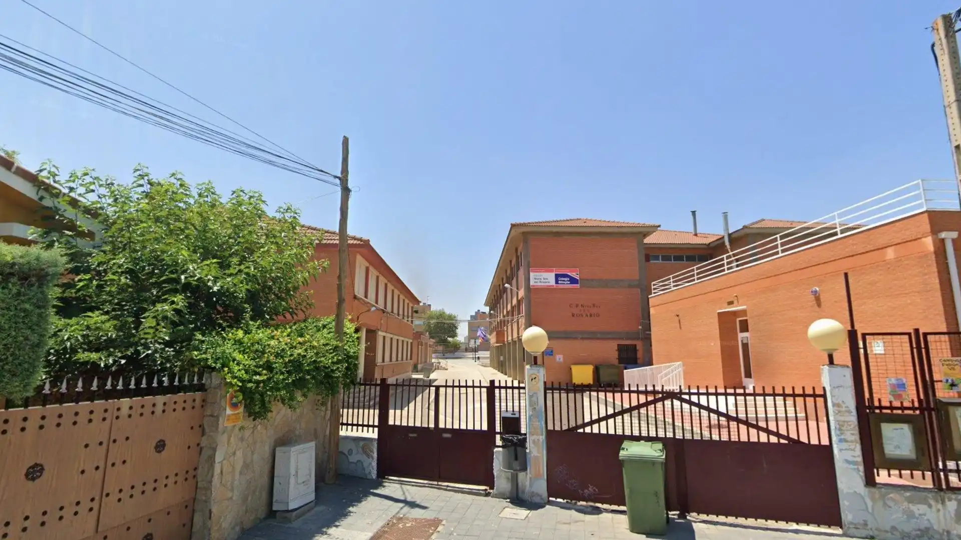 Vista exterior de Casa adosada en venda en Valdemoro amb Traster