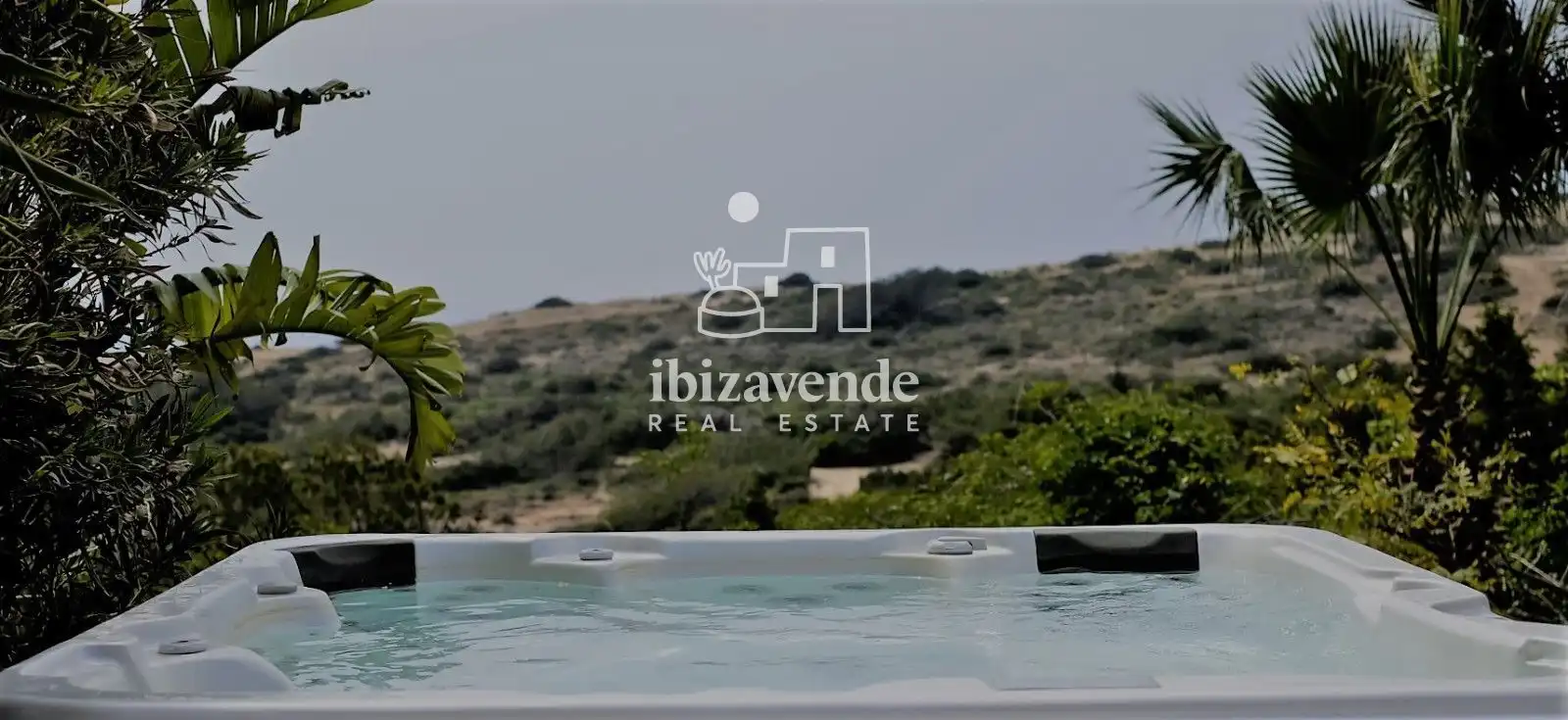 Houses for sale in Santa Eulària des Riu  with Air Conditioner, Private garden and Terrace