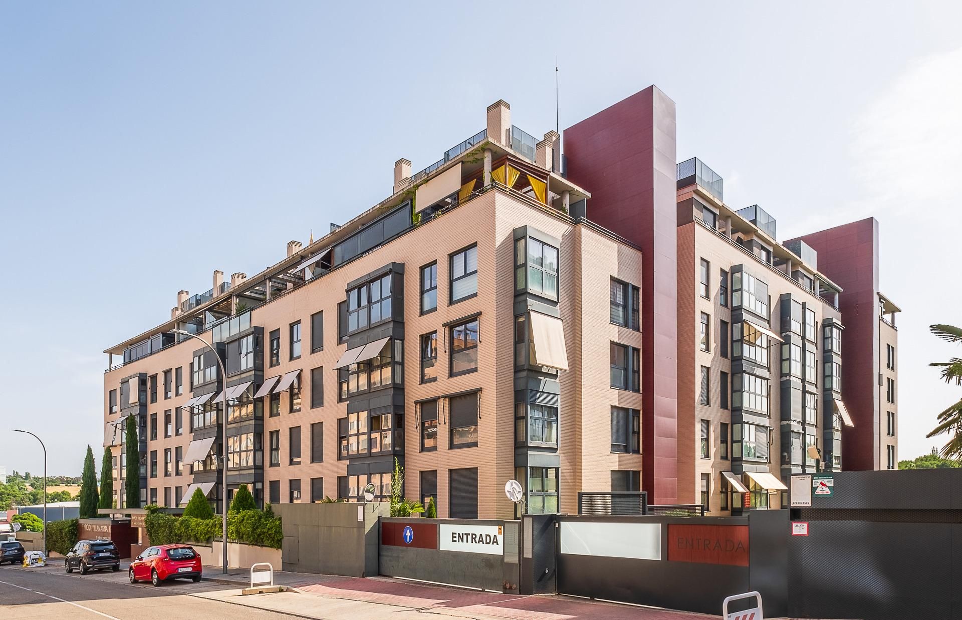 Exterior view of Flat for sale in  Madrid Capital  with Air Conditioner, Heating and Private garden
