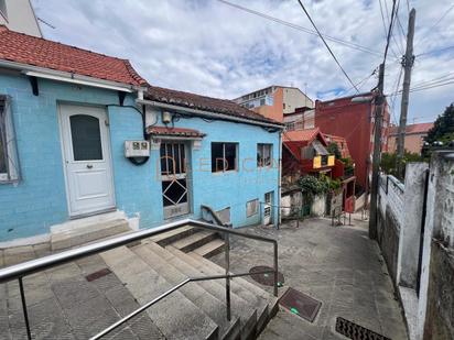 Vista exterior de Casa o xalet en venda en Vigo  amb Parquet i Terrassa