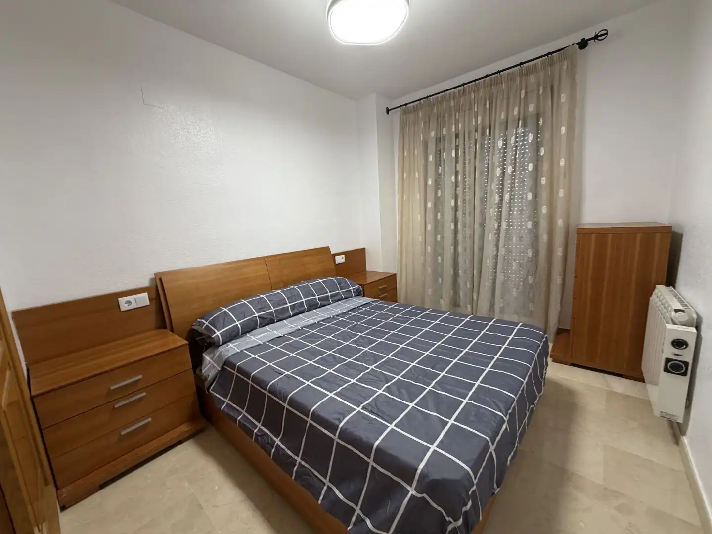 Habitación de Ático de alquiler en Orihuela con Aire acondicionado, Calefacción y Terraza