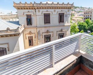 Vista exterior de Àtic en venda en  Granada Capital amb Terrassa i Balcó