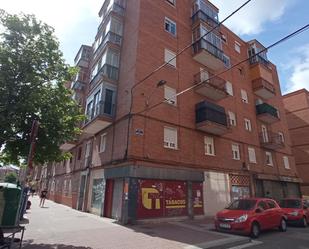 Vista exterior de Local en venda en Valladolid Capital