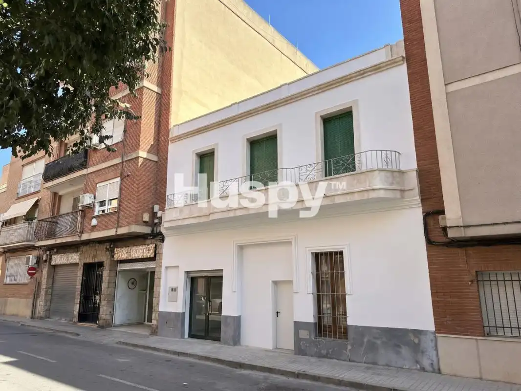 Terraced house with garden for sale in Calle San Juan de Ribera