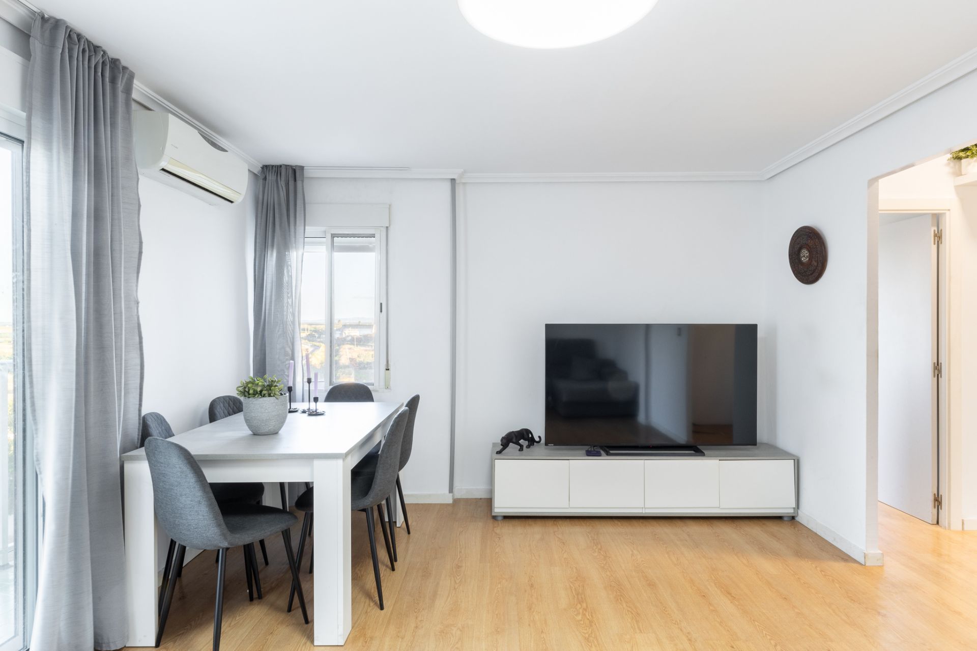 Living room of Flat for sale in Silla  with Air Conditioner and Terrace