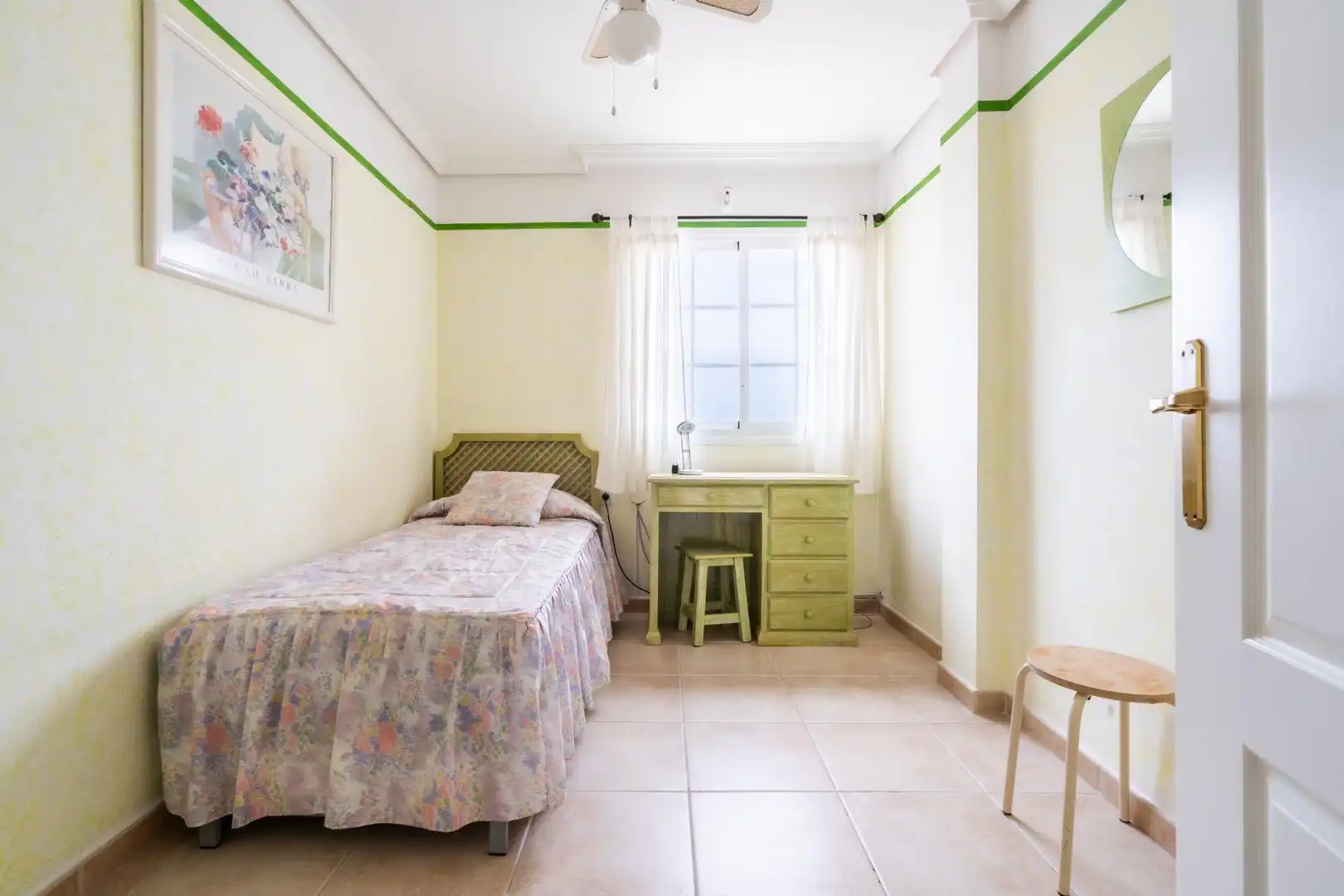 Habitación de Casa adosada de alquiler en Granadilla de Abona con Jardín privado, Terraza y Balcón