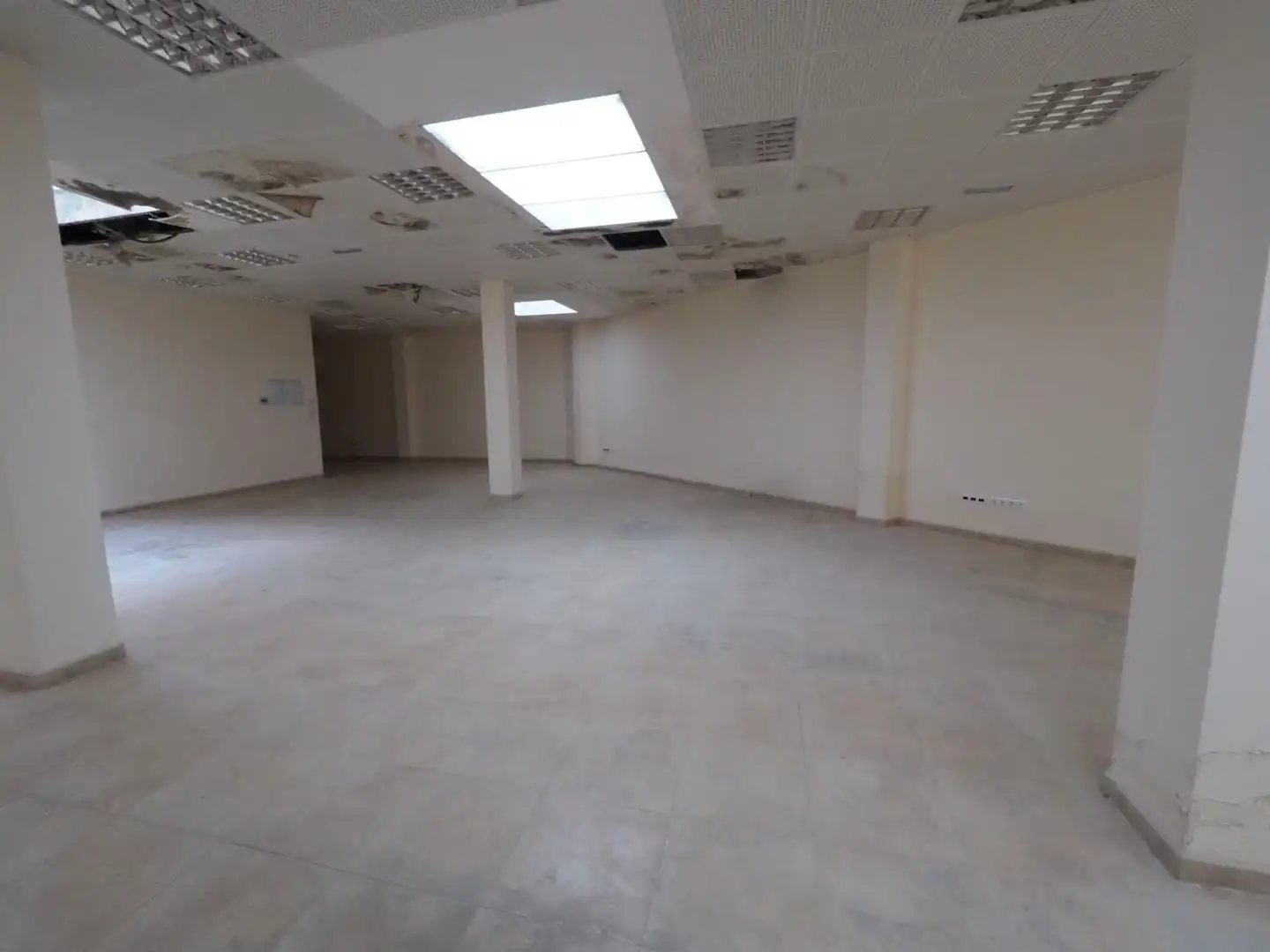 Local comercial en venda a Centre - Passeig i Rodalies, imagen 5