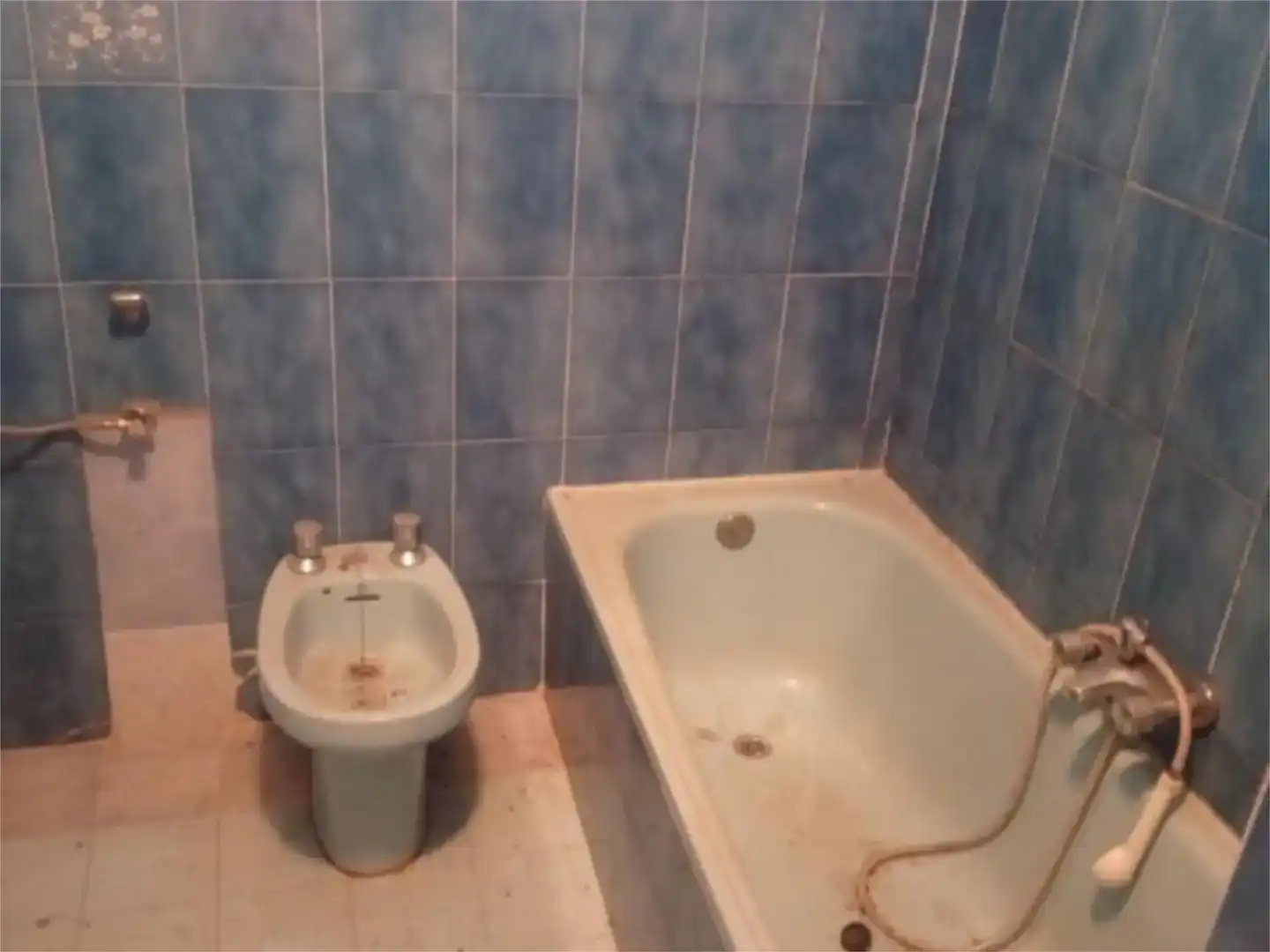 Baño de Piso en venta en Alcuéscar con Aire acondicionado y Balcón