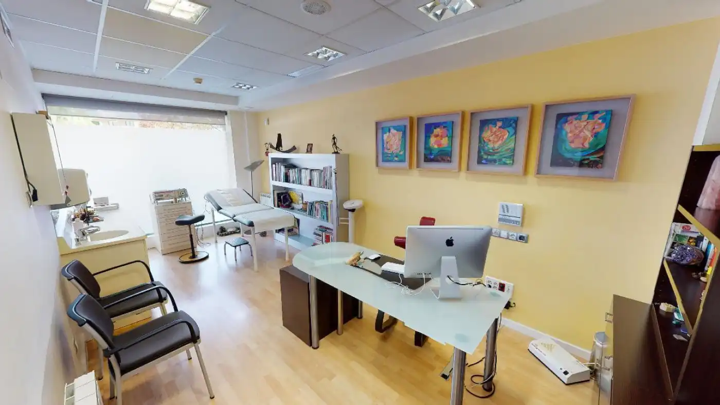 Commercial properties for sale in Sant Cugat del Vallès  with Air Conditioner and Furnished