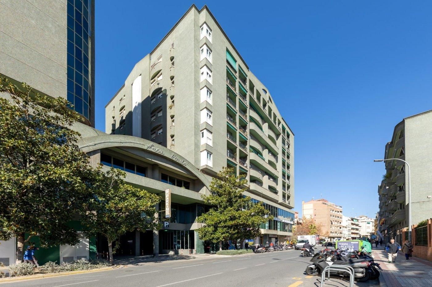 Exterior view of Office for sale in  Granada Capital  with Heating