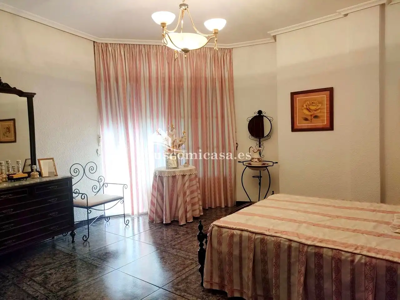 Dormitori de Casa o xalet en venda en Mengíbar amb Aire condicionat i Terrassa
