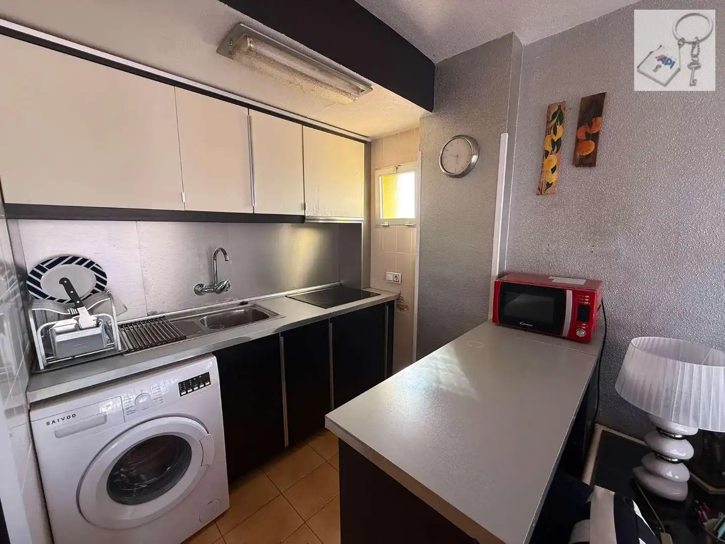 Cuina de Apartament en venda en Torrevieja amb Aire condicionat, Terrassa i Moblat