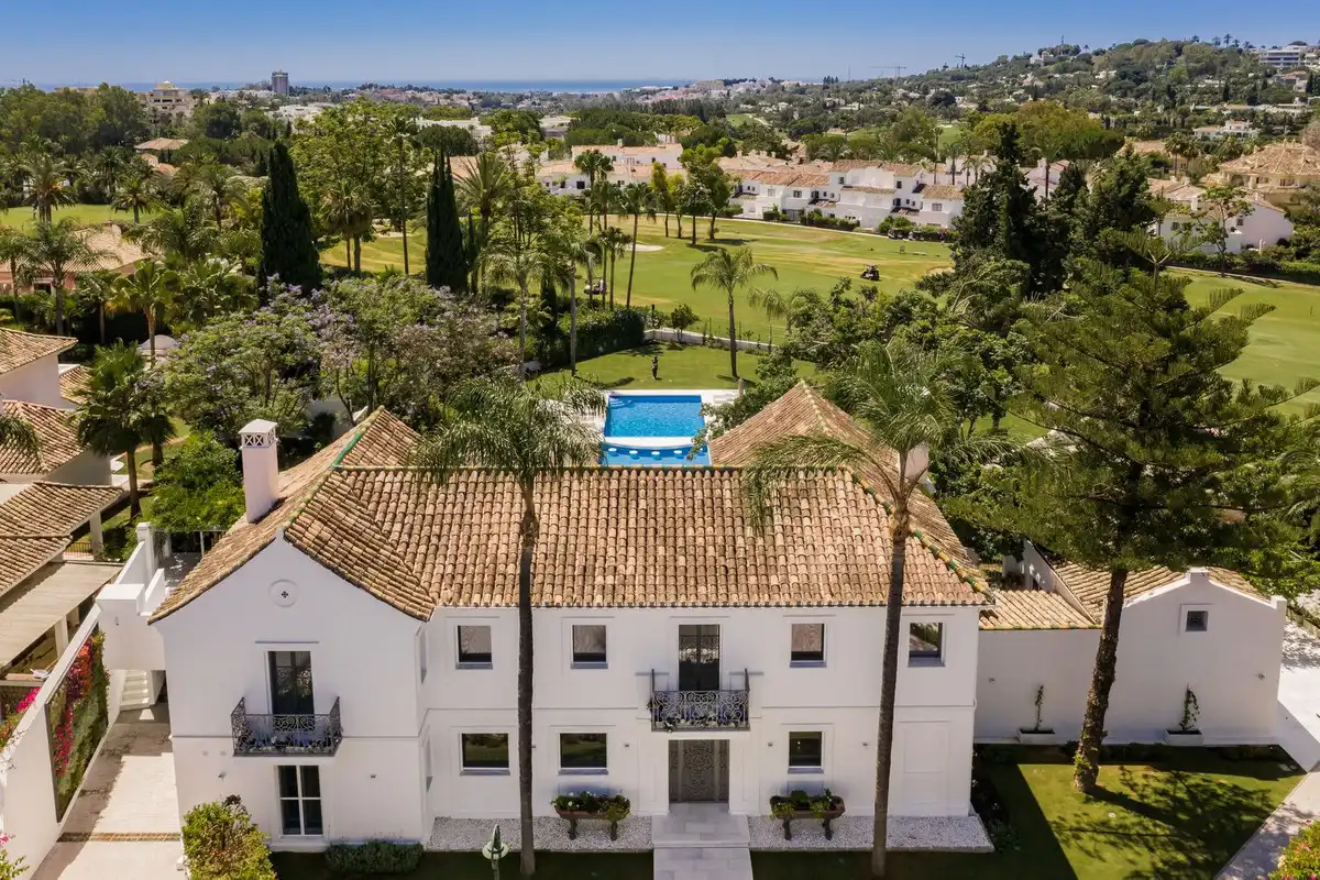 Xalet amb piscina en venda a Nueva Andalucía, imagen 2