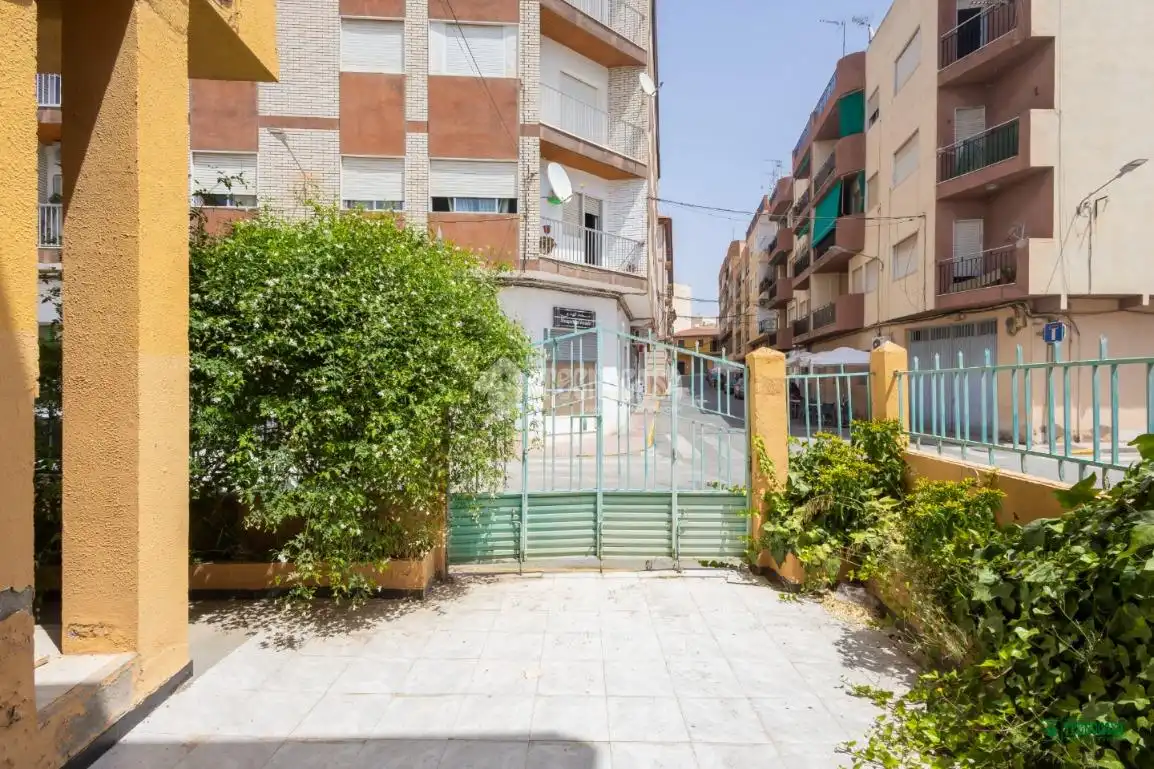 Vista exterior de Casa adosada en venda en Albox amb Balcó