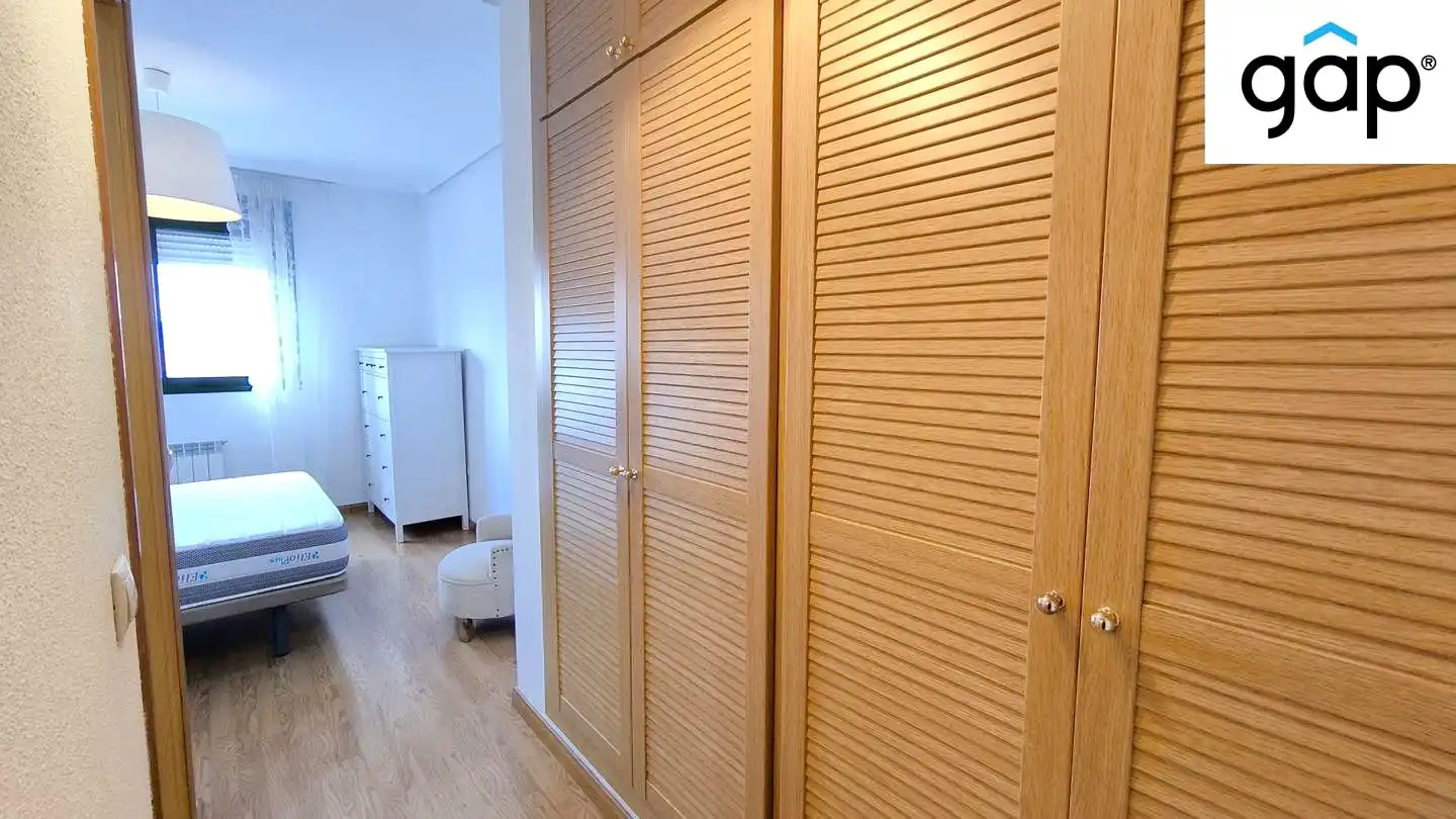 Habitación de Piso en venta en Cuenca con Calefacción, Trastero y Amueblado
