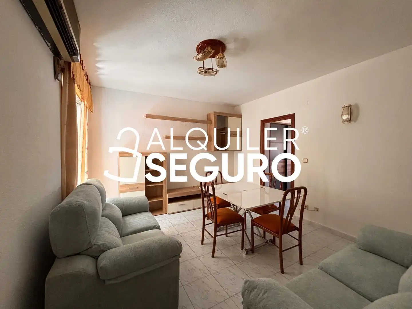 Living room of Flat for rent in Madrid  with Air Conditioner, Heating and Furnished
