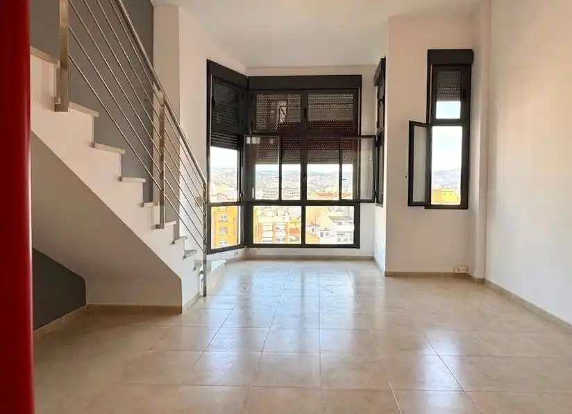 Dúplex amb ascensor en venda a Norte