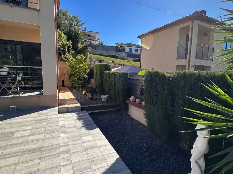 Terrassa de Casa o xalet en venda en Cunit amb Aire condicionat, Piscina i Balcó
