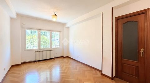 Foto 3 de Piso en venta en Peñagrande, Madrid Capital