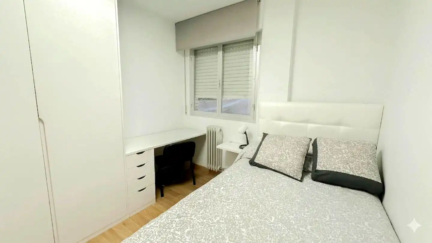 Dormitori de Pis en venda en  Logroño amb Calefacció, Traster i Moblat