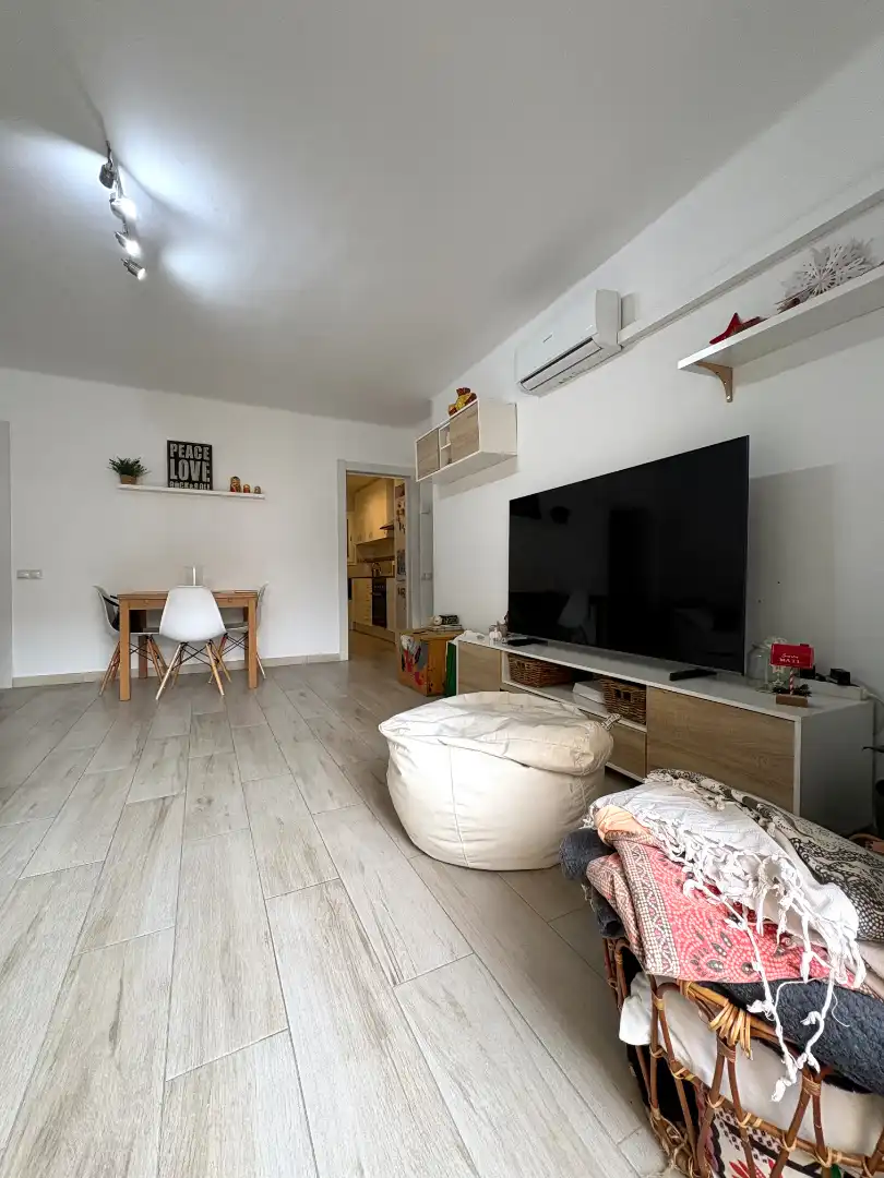 Sala d'estar de Pis en venda en Terrassa amb Aire condicionat, Calefacció i Parquet