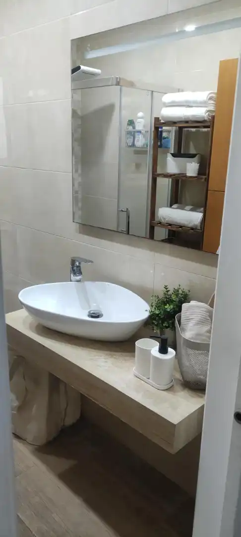 Bany de Pis en venda en Vélez-Málaga amb Aire condicionat, Terrassa i Moblat