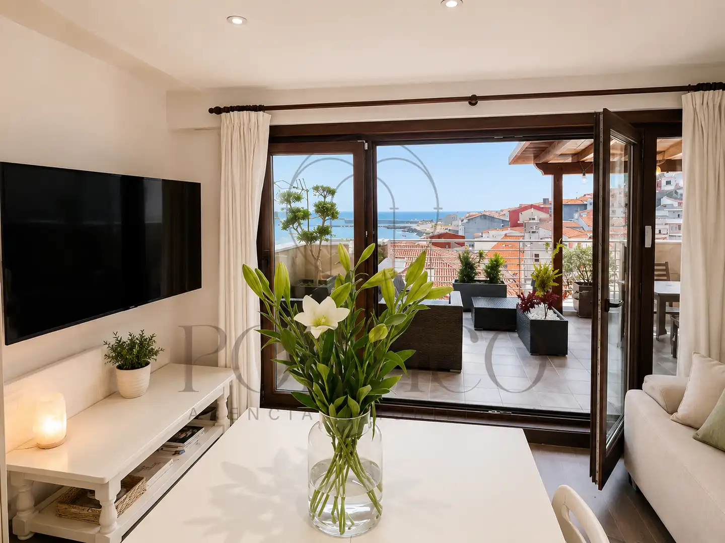 Terraza de Ático de alquiler en A Guarda   con Calefacción, Terraza y Amueblado
