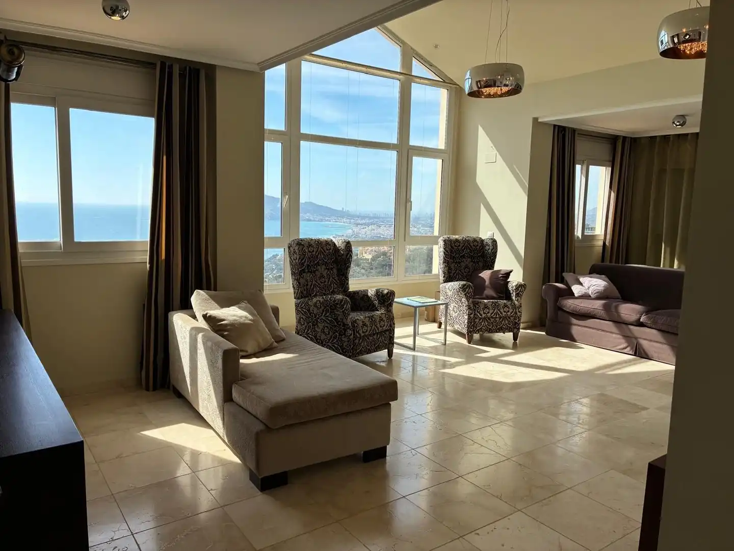 Wohnzimmer von Dachboden zum Verkauf in Altea mit Klimaanlage, Heizung und Möbliert