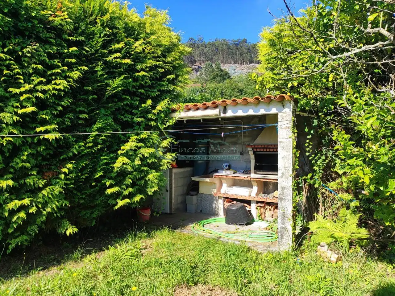 Jardí de Casa o xalet en venda en Cangas  amb Calefacció, Jardí privat i Terrassa