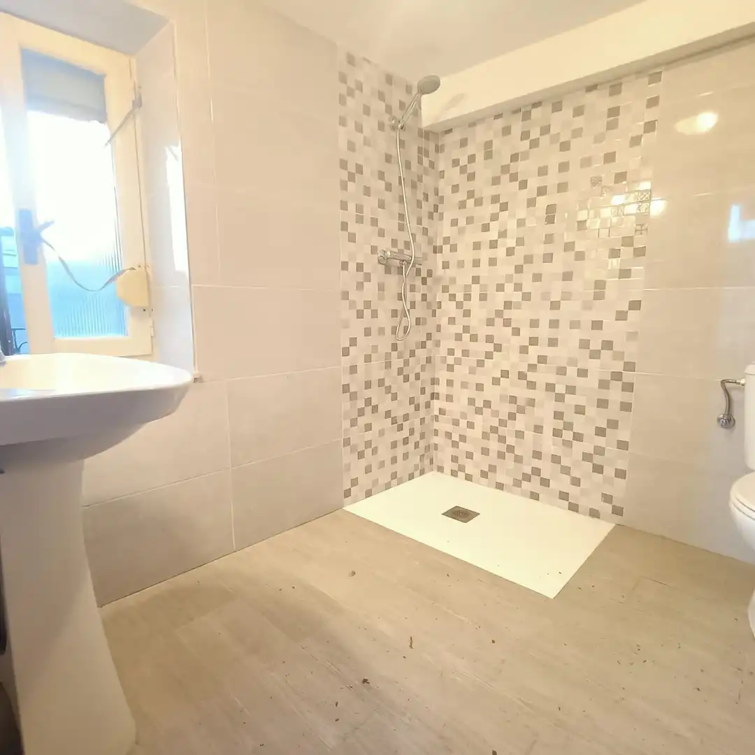 Bany de Casa o xalet en venda en Siero amb Traster i Piscina