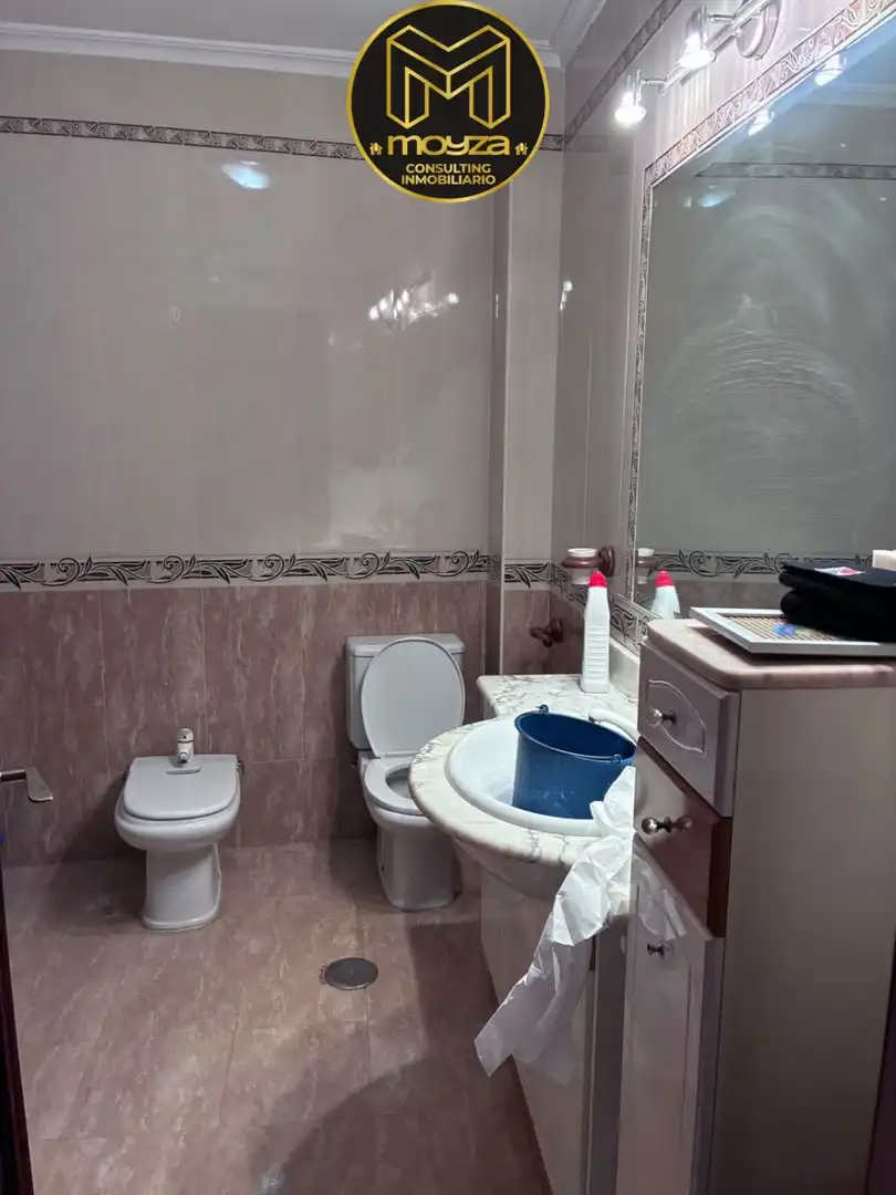 Bany de Edifici en venda en Jaén