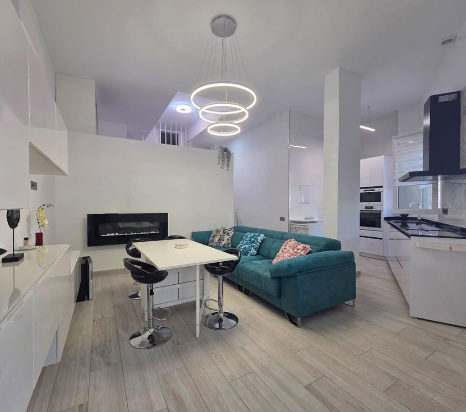 Living room of Flat for sale in Benalmádena  with Furnished, Oven and Washing machine