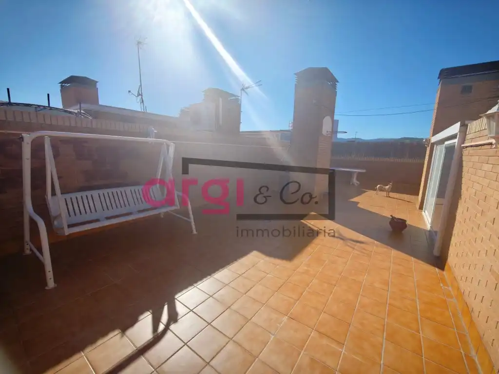 Terraza de Ático en venta en Viladecans con Terraza y Balcón