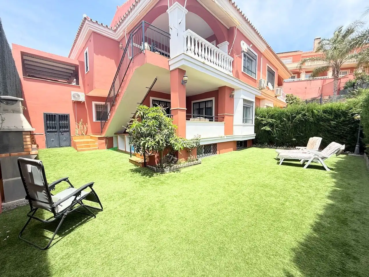 Jardí de Casa o xalet en venda en Vélez-Málaga amb Aire condicionat, Calefacció i Jardí privat