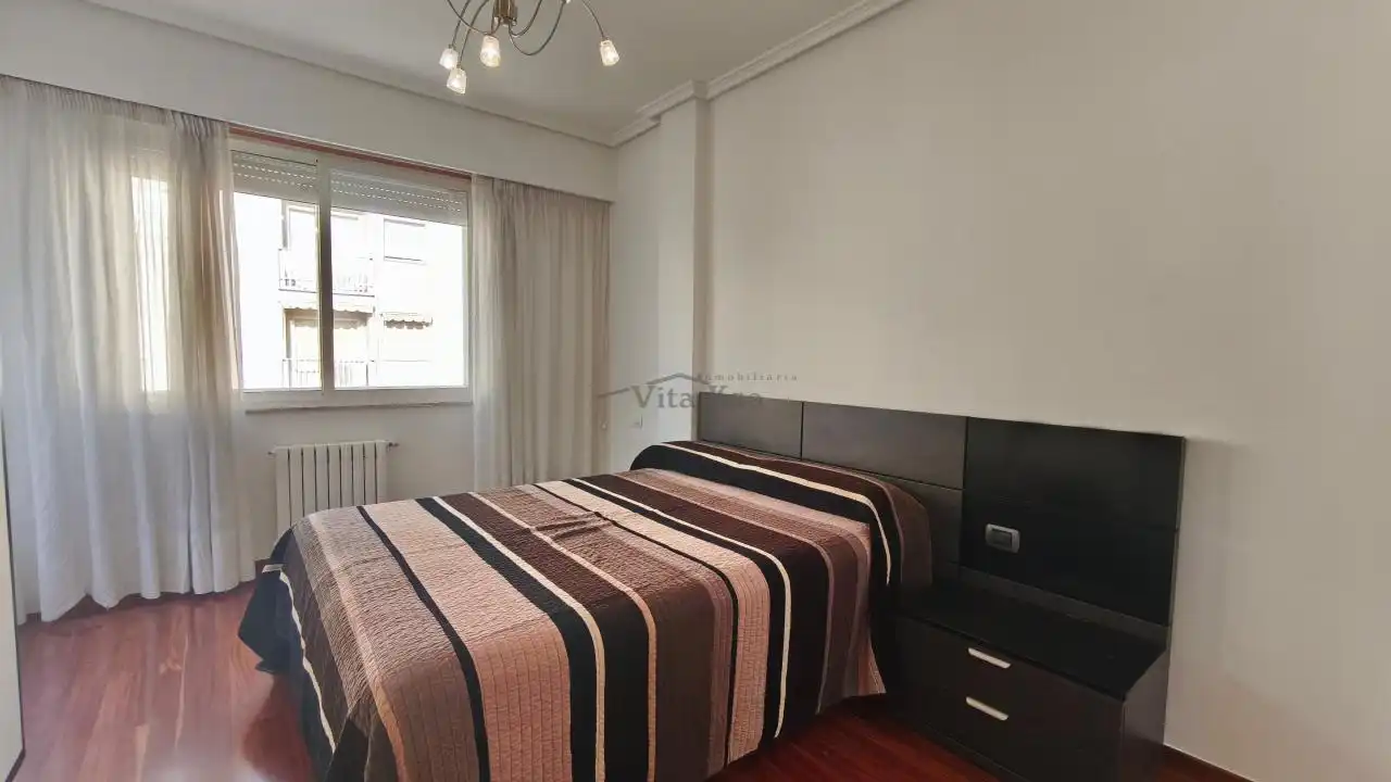 Bedroom of Flat for rent in Ourense Capital   with Heating, Parquet flooring and Storage room