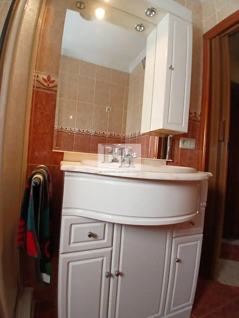 Bathroom of Flat for sale in Málaga  with Air Conditioner and Alarm