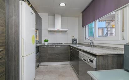 Kitchen of Flat for sale in Manresa  with Air Conditioner, Heating and Storage room