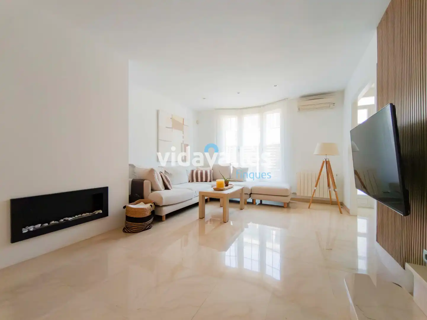 Sala de estar de Casa adosada en venta en Premià de Mar con Aire acondicionado, Calefacción y Jardín privado