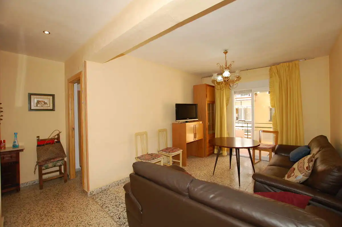 Sala de estar de Piso para compartir en Granada con Amueblado