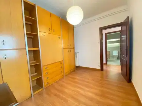 Dormitori de Àtic de lloguer en Barcelona amb Aire condicionat, Calefacció i Balcó