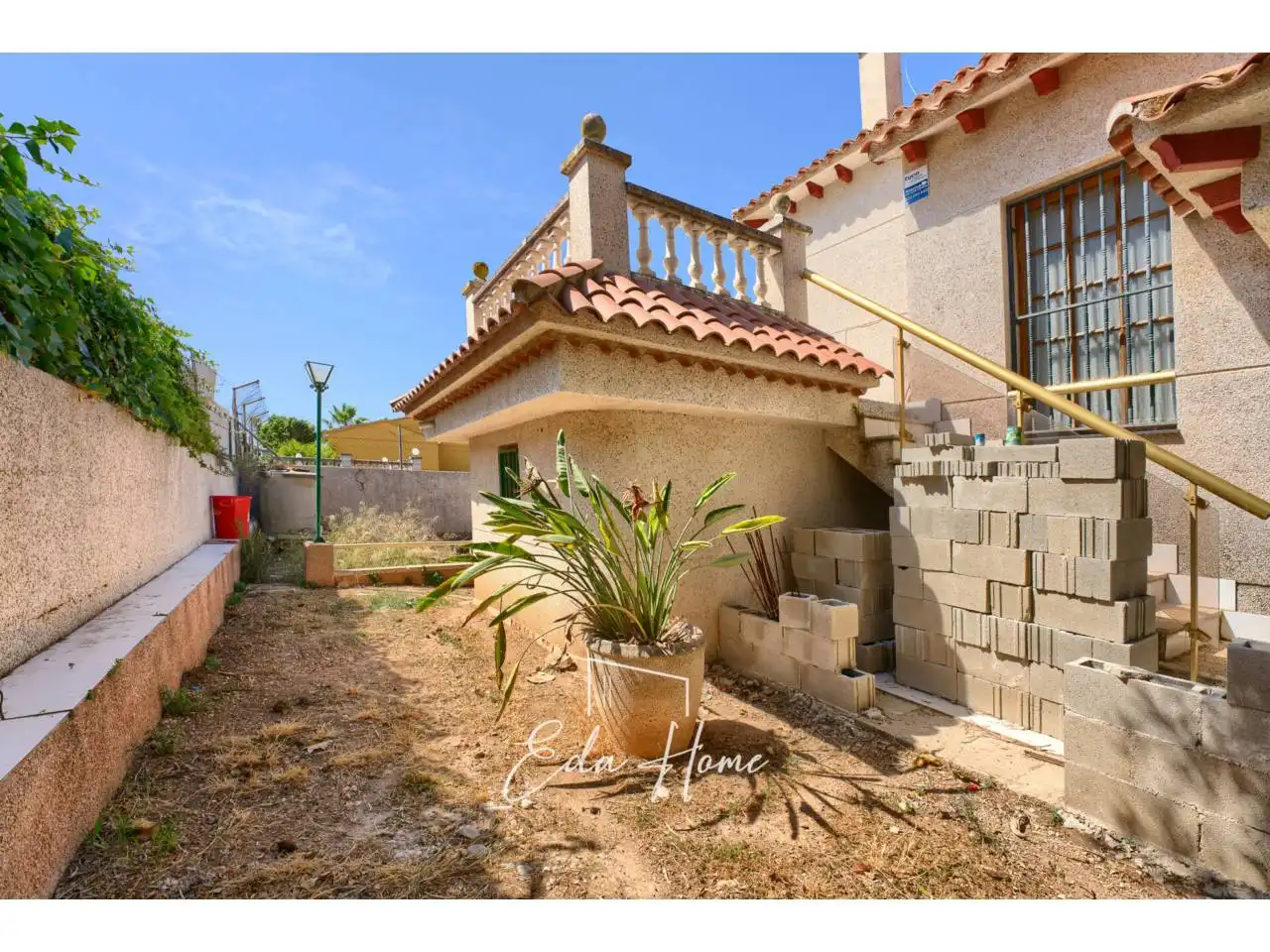 Exterior view of Houses for sale in Cunit  with Private garden, Terrace and Furnished