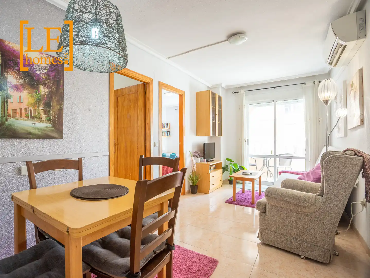 Sala d'estar de Apartament en venda en Torrevieja amb Aire condicionat, Calefacció i Moblat