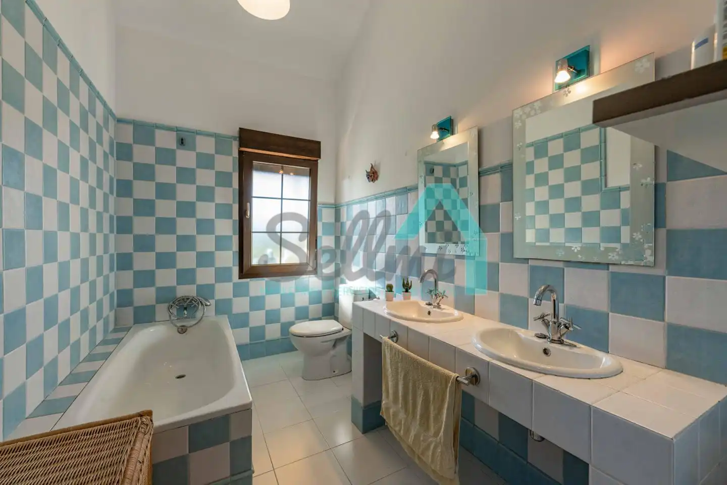 Baño de Casa o chalet en venta en Cudillero con Calefacción, Jardín privado y Terraza