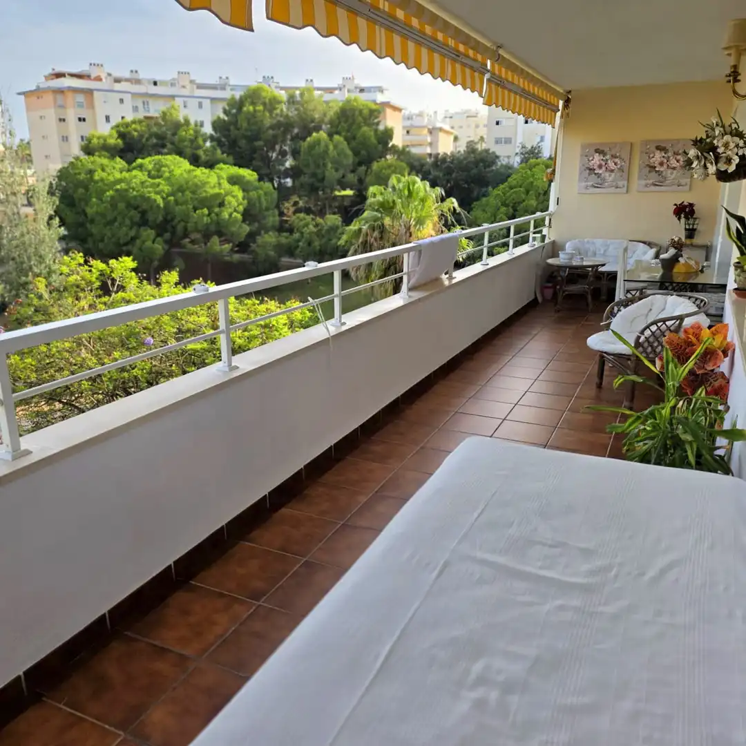 Apartment with pool for sale in Arroyo de la Miel, imagen 2