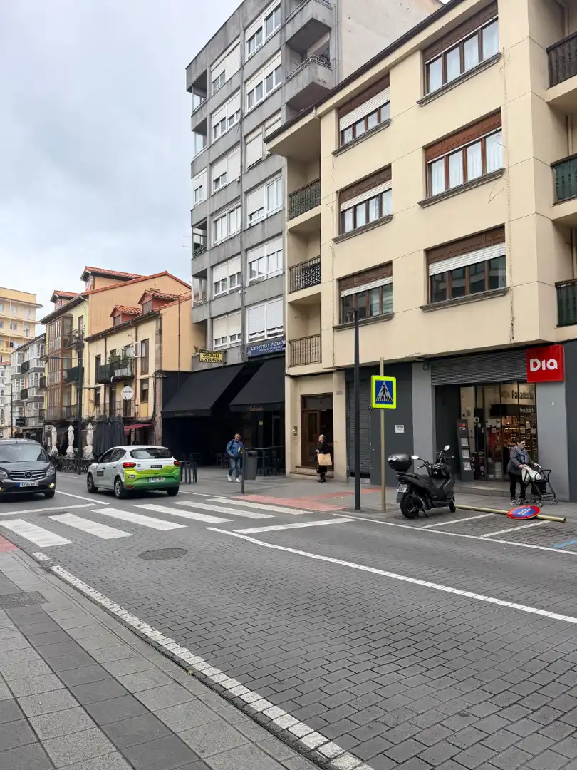Vista exterior de Apartamento de alquiler en Centro