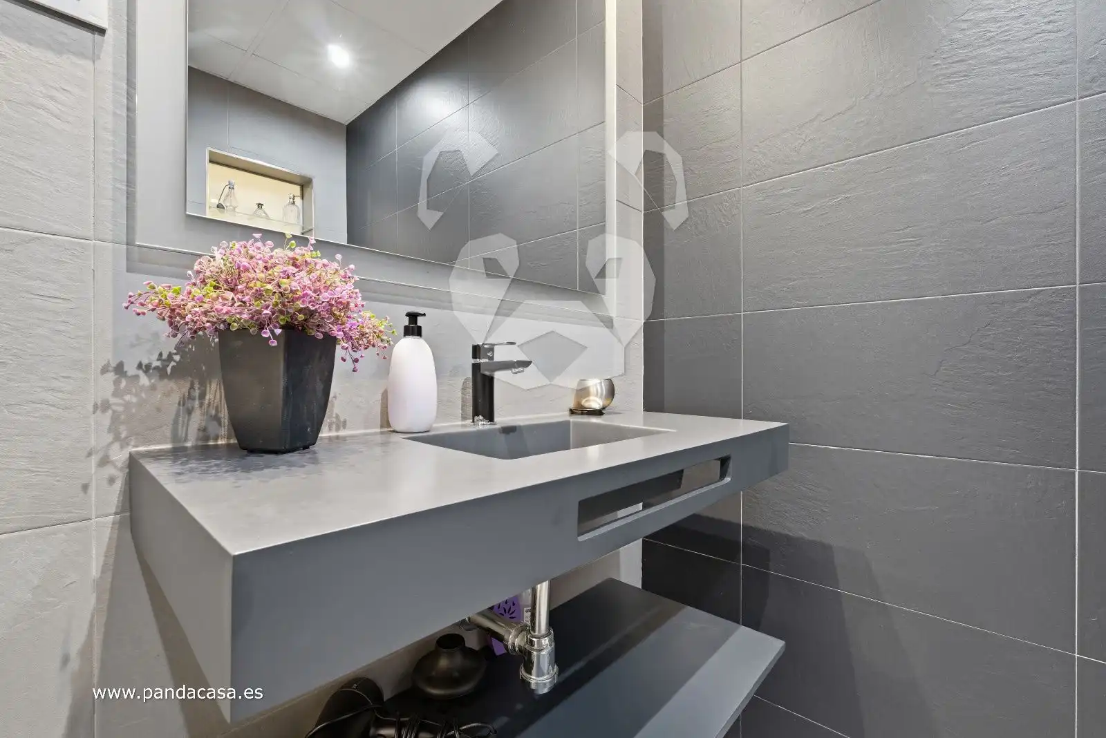 Badezimmer von Wohnung zum Verkauf in Madrid mit Klimaanlage, Heizung und Parkett